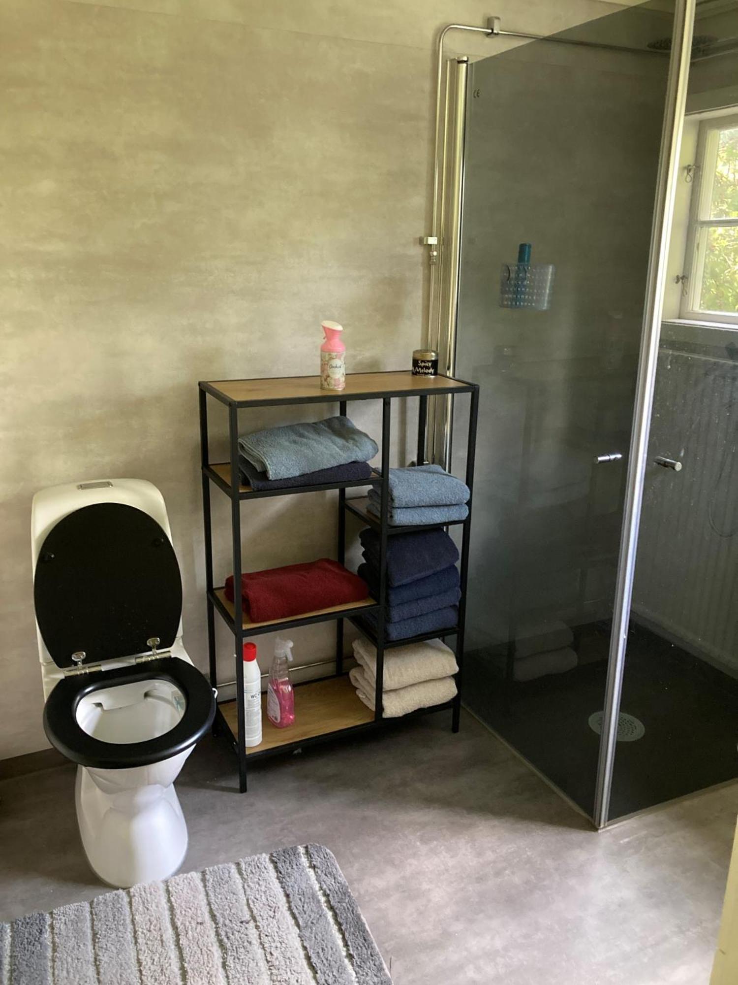Charmig Villa Med Bastu Och Snabbt Wifi Långav Esterno foto