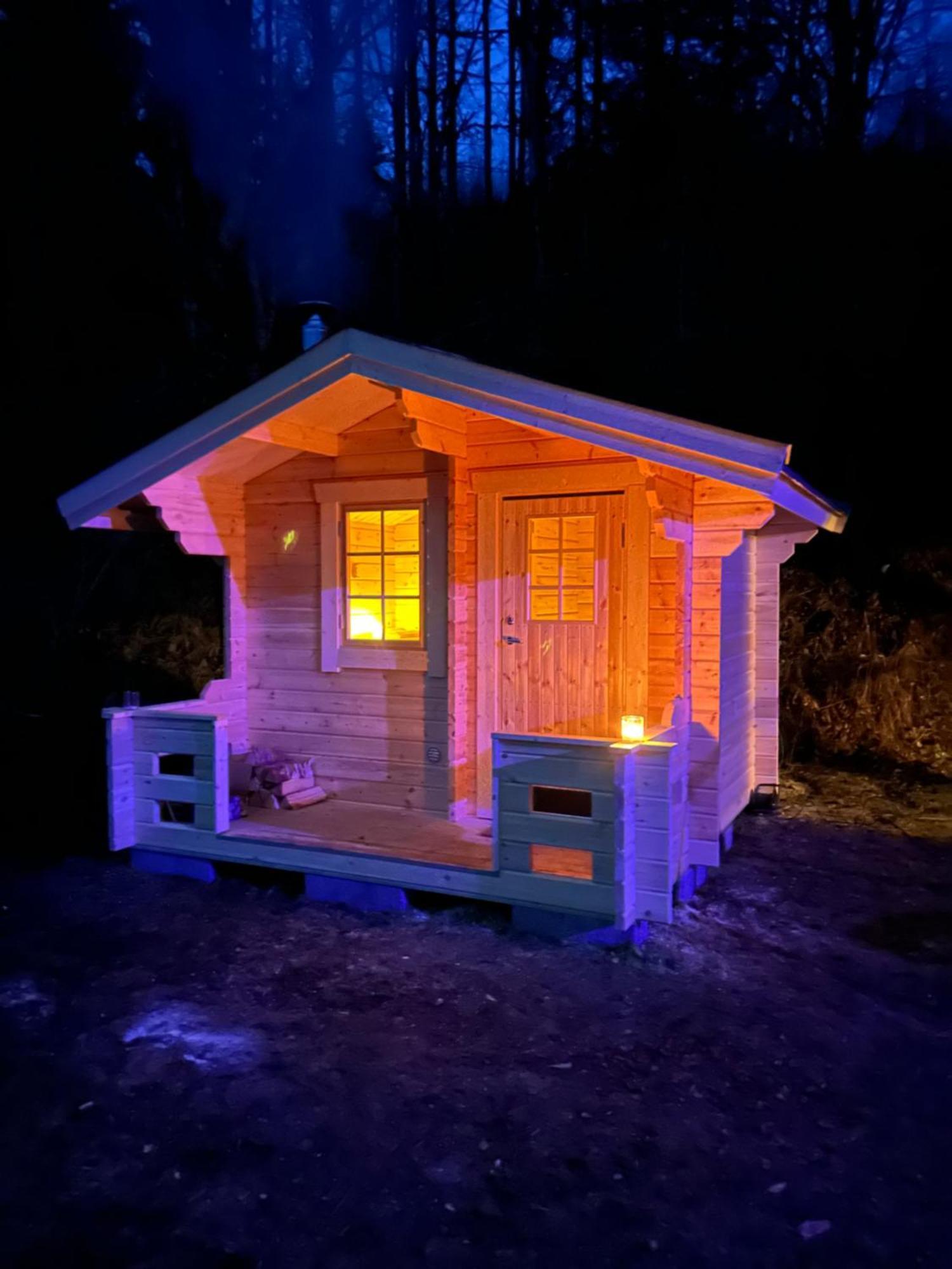 Charmig Villa Med Bastu Och Snabbt Wifi Långav Esterno foto